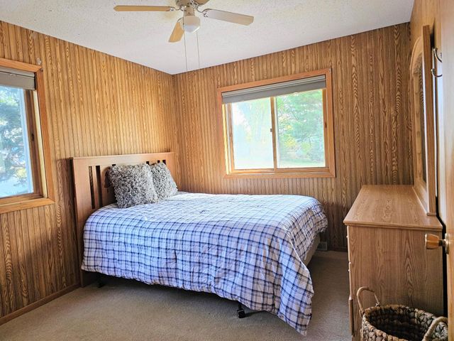 33190 Marmon Street NE, Cambridge, MN 55008