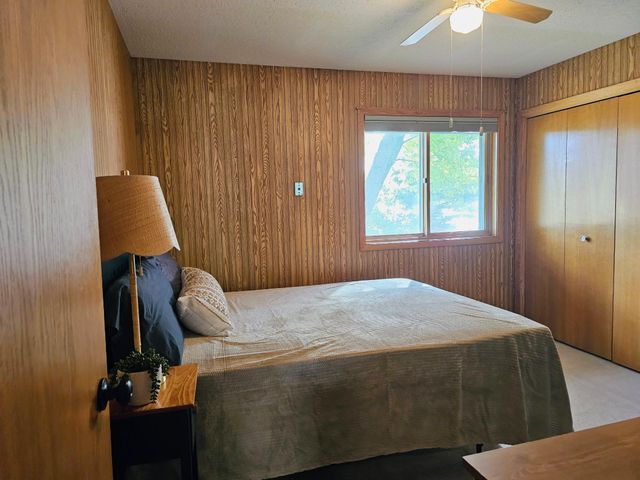 33190 Marmon Street NE, Cambridge, MN 55008