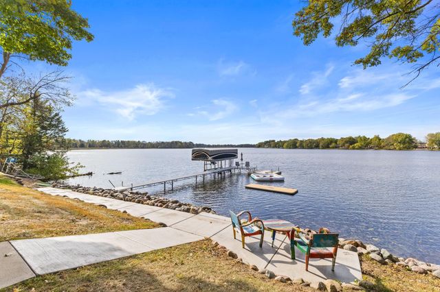 33190 Marmon Street NE, Cambridge, MN 55008