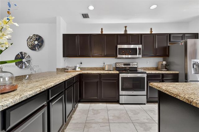 14213 SW 274th St, Homestead, FL 33032