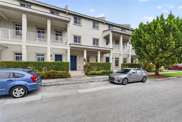 14213 SW 274th St, Homestead, FL 33032