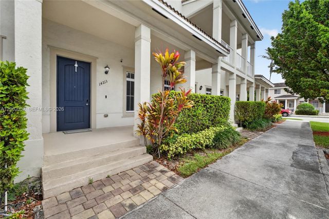 14213 SW 274th St, Homestead, FL 33032