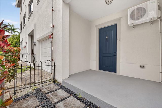14213 SW 274th St, Homestead, FL 33032