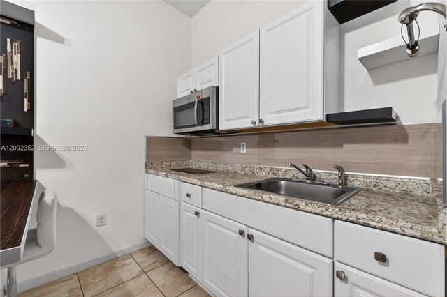 14213 SW 274th St, Homestead, FL 33032