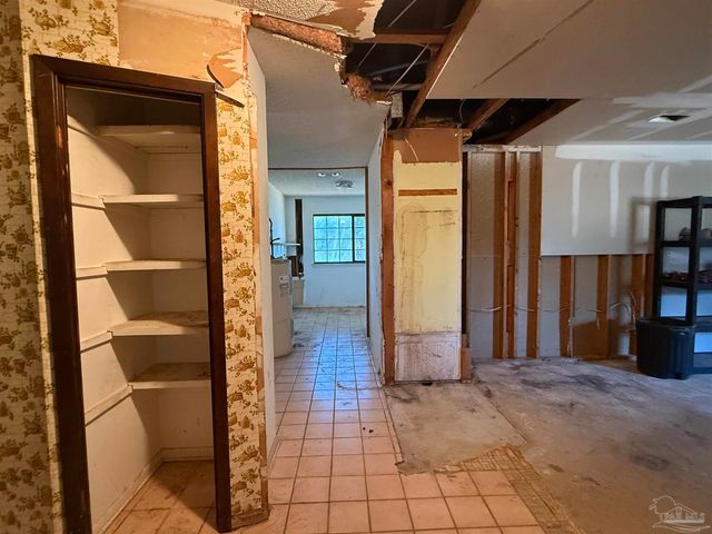 6030 Schofield Dr, Pensacola, FL 32506