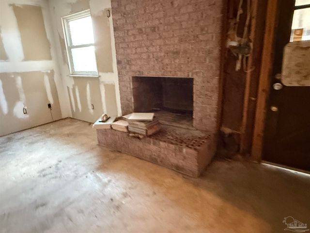 6030 Schofield Dr, Pensacola, FL 32506