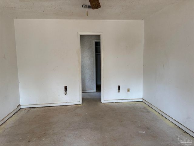 6030 Schofield Dr, Pensacola, FL 32506