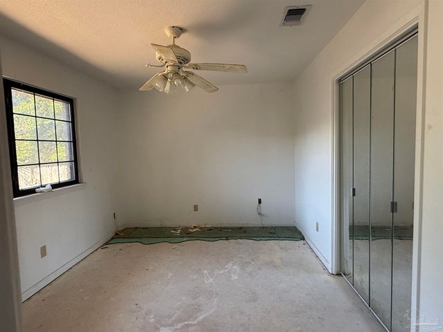 6030 Schofield Dr, Pensacola, FL 32506
