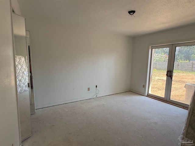 6030 Schofield Dr, Pensacola, FL 32506
