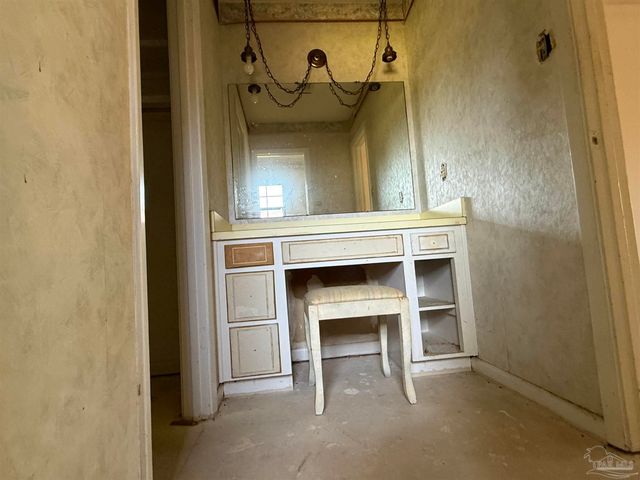 6030 Schofield Dr, Pensacola, FL 32506