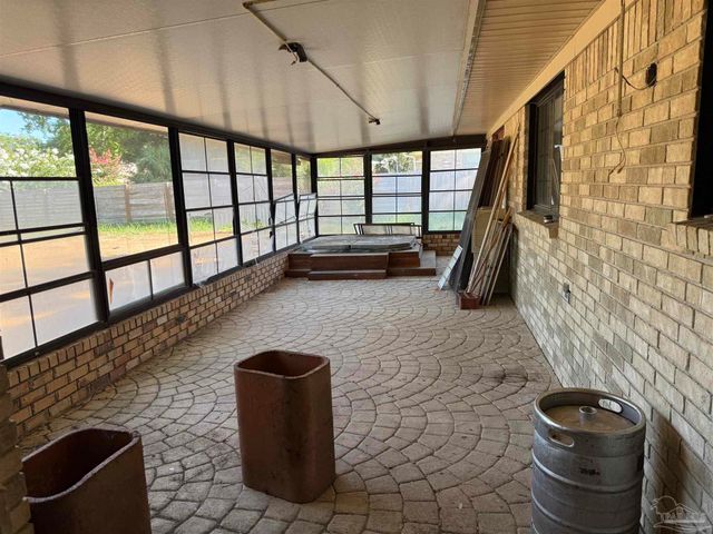 6030 Schofield Dr, Pensacola, FL 32506