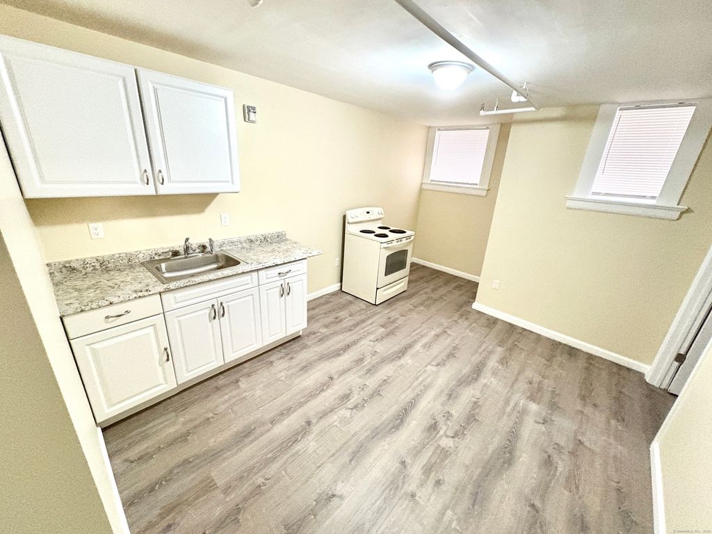 135 West Main Street 1C, Waterbury, CT 06702