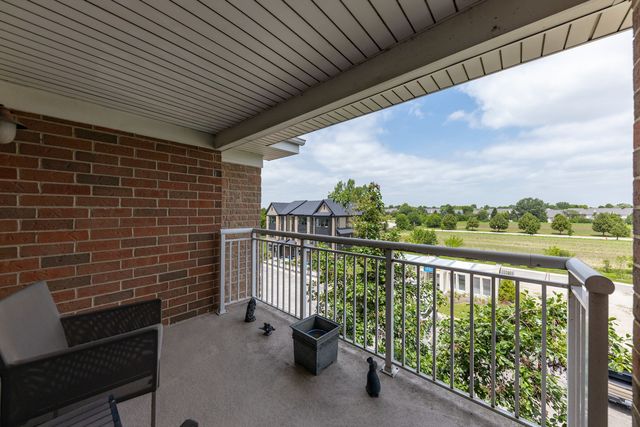 2692 Stone Circle 302, Geneva, IL 60134