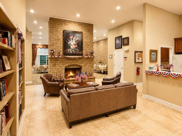 2692 Stone Circle 302, Geneva, IL 60134