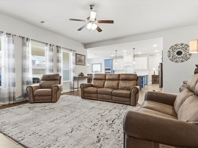 6909 Raptor Drive, Fort Worth, TX 76179