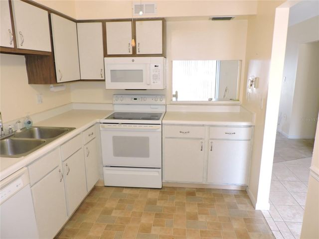 130 E JOHNSON AVENUE 102, Lake Wales, FL 33853