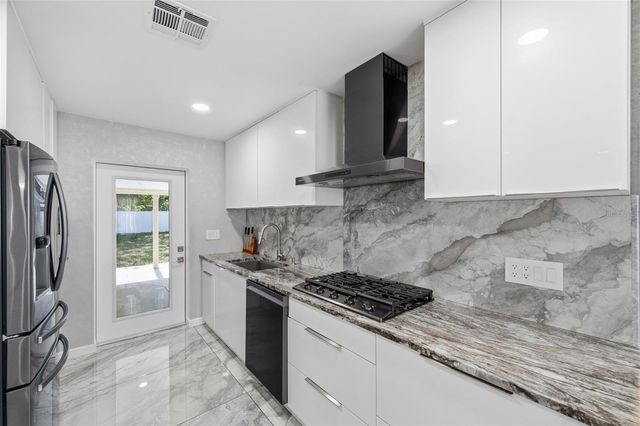 15549 NEWPORT ROAD, Clearwater, FL 33764