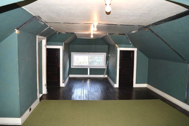 209 11th Avenue, Huntington, WV 25701