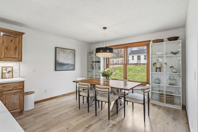 5223 E Hackberry Street, Springfield, MO 65809