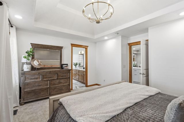 5223 E Hackberry Street, Springfield, MO 65809