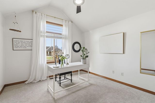 5223 E Hackberry Street, Springfield, MO 65809