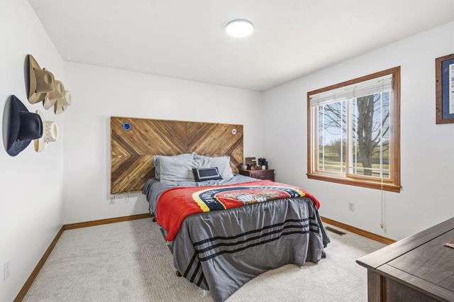 5223 E Hackberry Street, Springfield, MO 65809