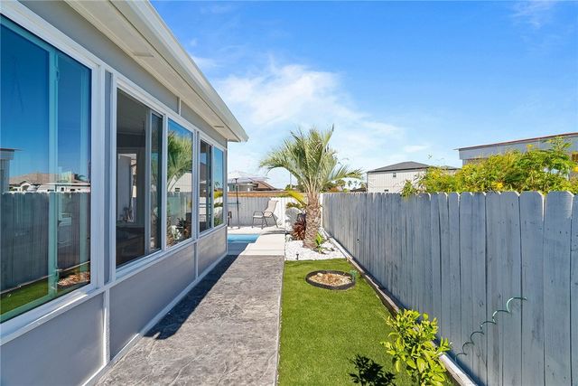 15814 Gypsy St, Corpus Christi, TX 78418