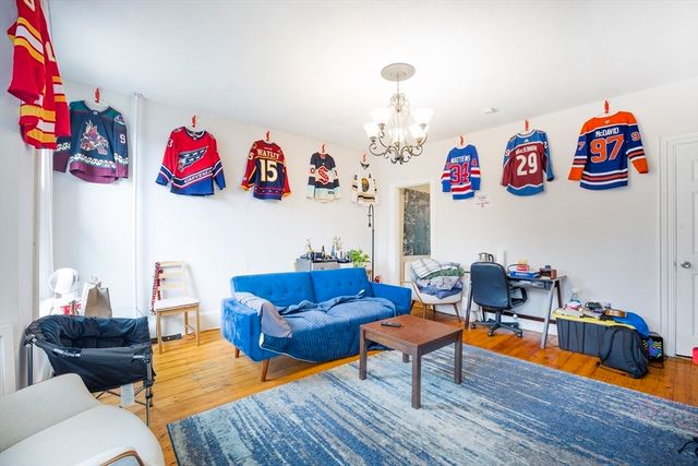 31 Worthington St., Boston, MA 02120