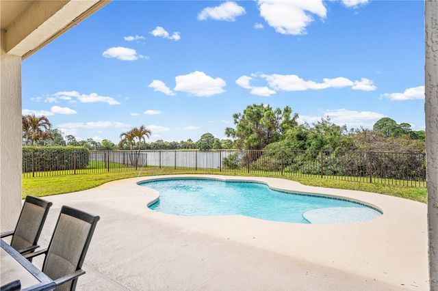 7621 Fieldstone Ranch Square, Vero Beach, FL 32967