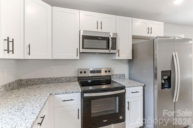 453-455 17TH Avenue NE, Hickory, NC 28601