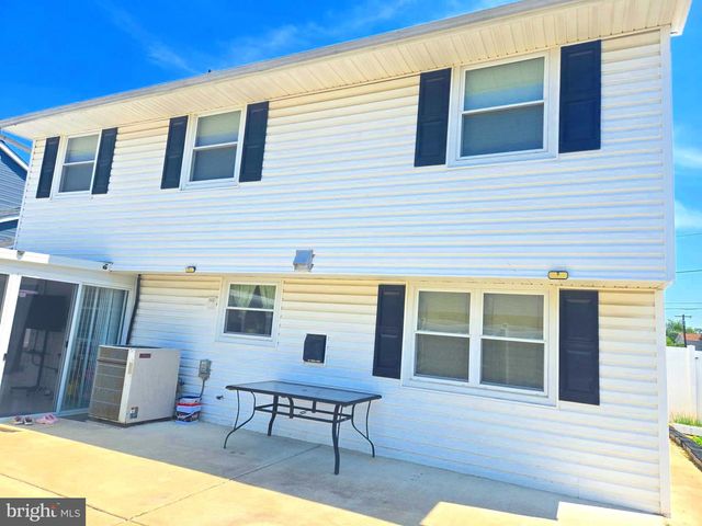 1874 GARTH RD, Philadelphia, PA 19116