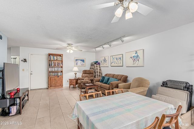 9426 S 43RD Place, Phoenix, AZ 85044