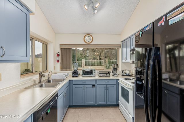 9426 S 43RD Place, Phoenix, AZ 85044