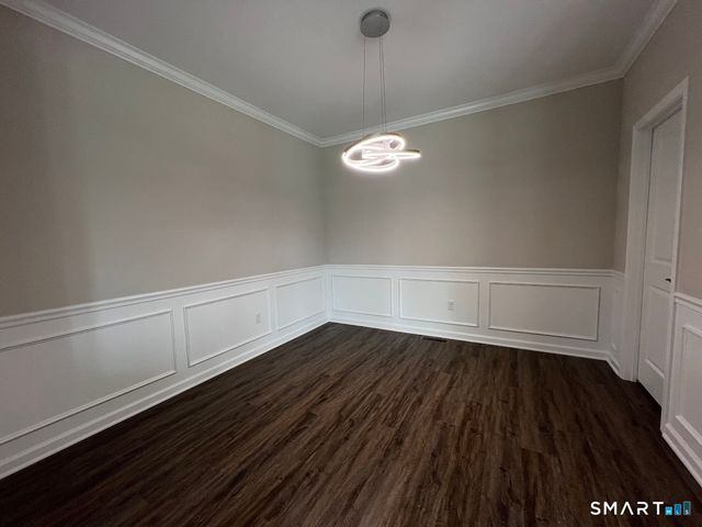 20 Lombard Circle 7, North Haven, CT 06473