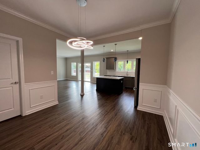 20 Lombard Circle 7, North Haven, CT 06473