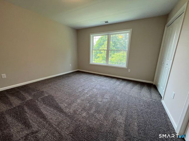 20 Lombard Circle 7, North Haven, CT 06473