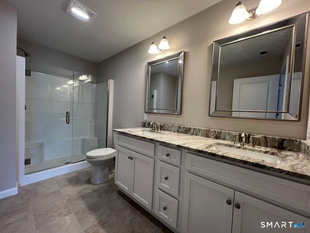 20 Lombard Circle 7, North Haven, CT 06473