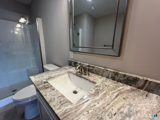 20 Lombard Circle 7, North Haven, CT 06473