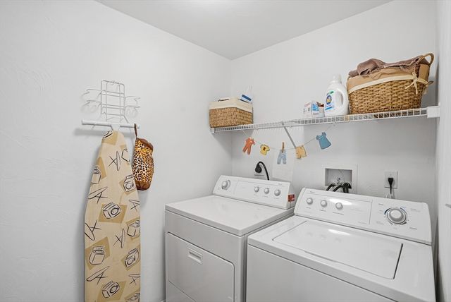 56 Nature View Drve 56, Uxbridge, MA 01569