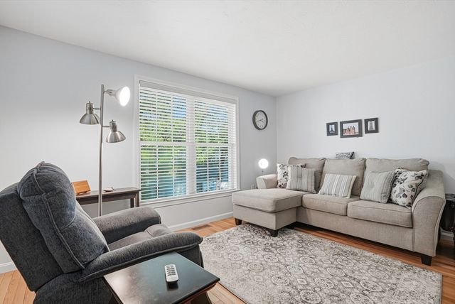 56 Nature View Drve 56, Uxbridge, MA 01569