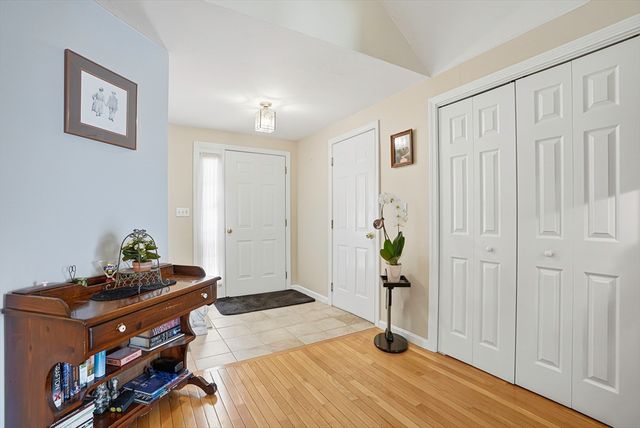56 Nature View Drve 56, Uxbridge, MA 01569