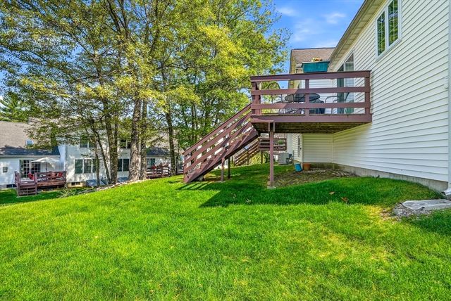 56 Nature View Drve 56, Uxbridge, MA 01569