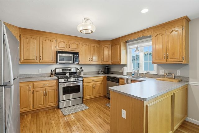 56 Nature View Drve 56, Uxbridge, MA 01569