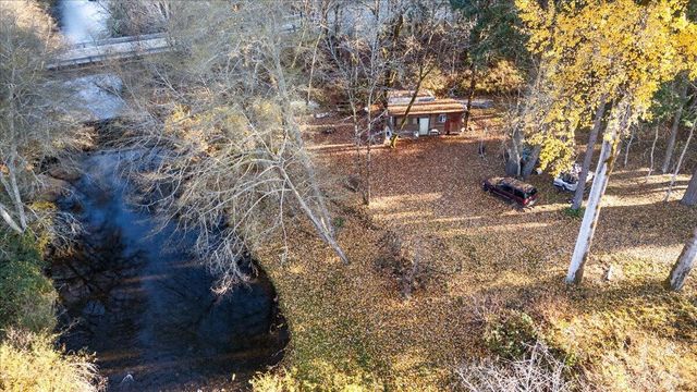 95 Barton Road, Glendale, OR 97442