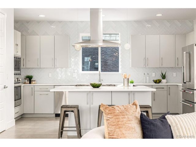 8565 E 50th Dr, Denver, CO 80238