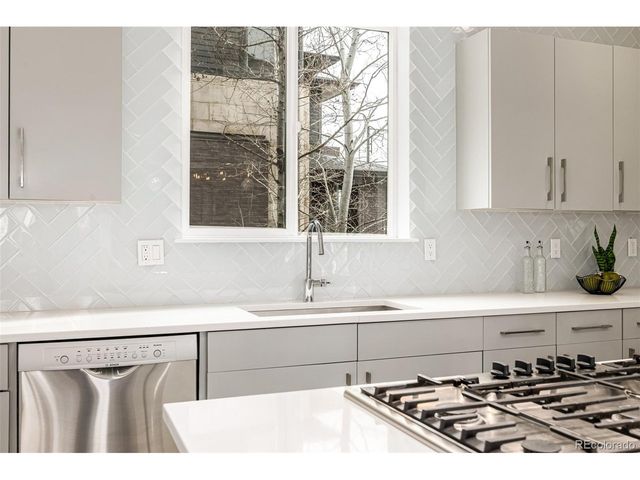 8565 E 50th Dr, Denver, CO 80238