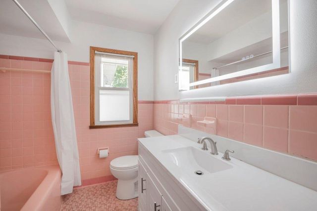 1140 Charlton Street, West Saint Paul, MN 55118