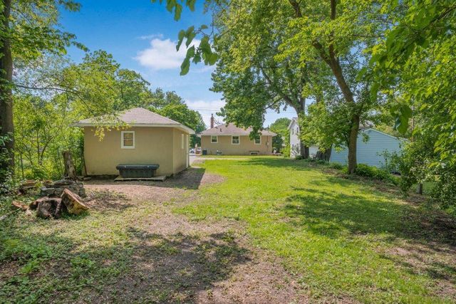 1140 Charlton Street, West Saint Paul, MN 55118