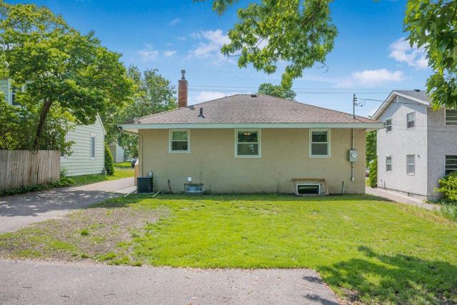 1140 Charlton Street, West Saint Paul, MN 55118
