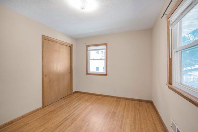 1140 Charlton Street, West Saint Paul, MN 55118